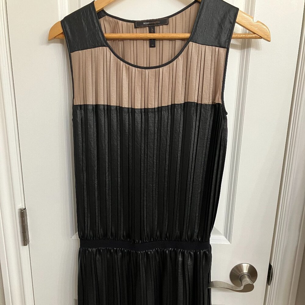 BCBGMaxAzria cocktail dress, Size XS